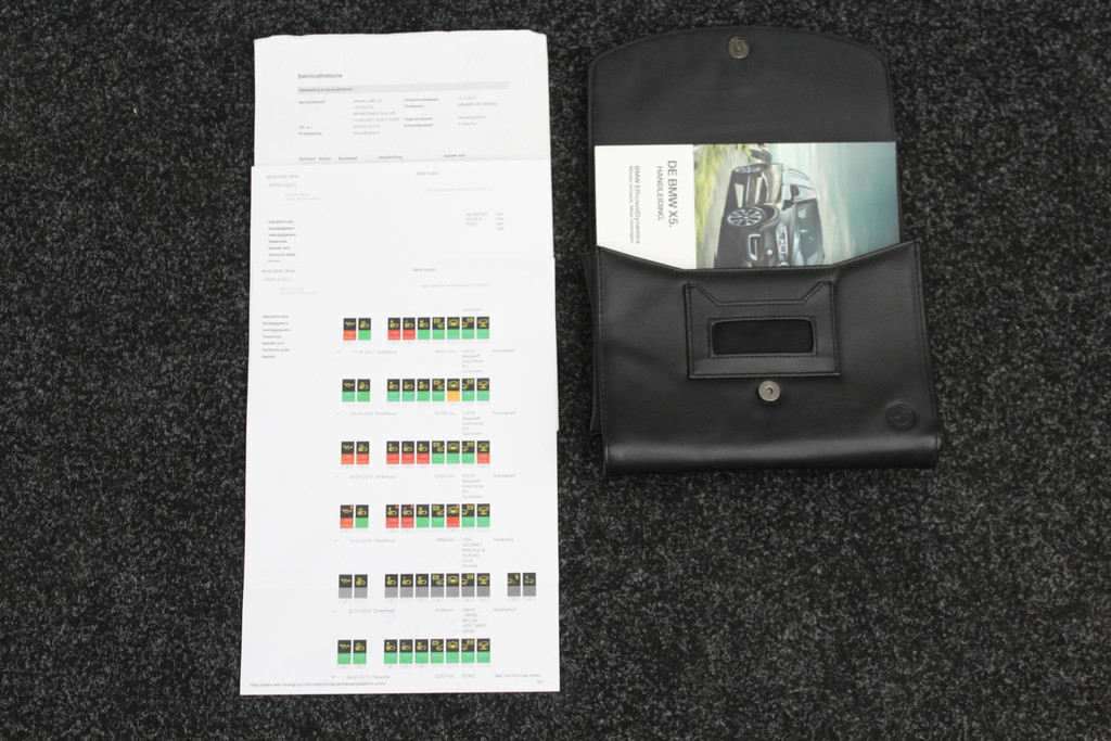 43177372-14.jpg