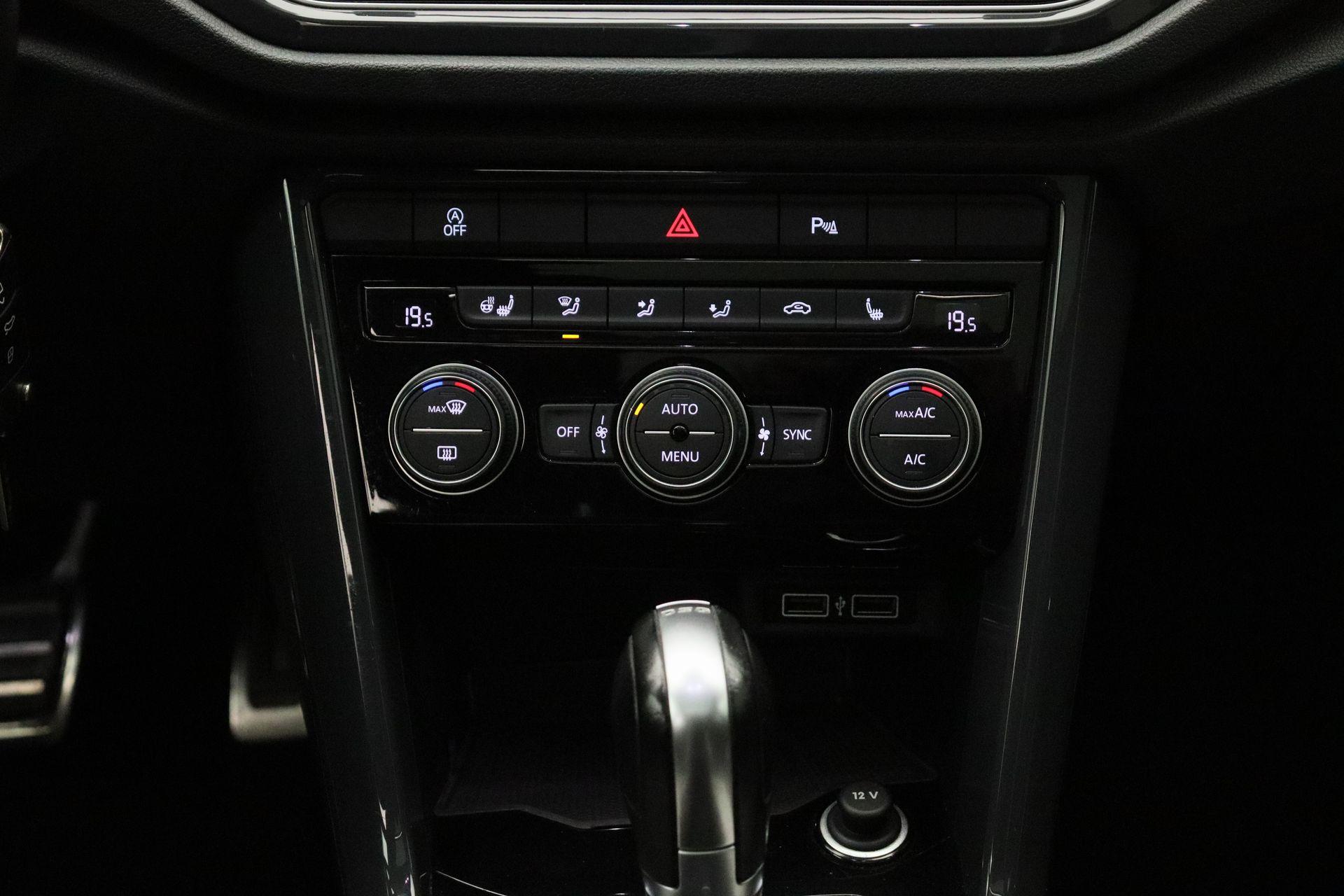 48698582-22.jpg