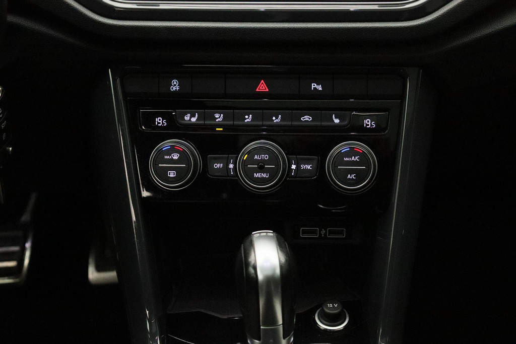 48698582-22.jpg