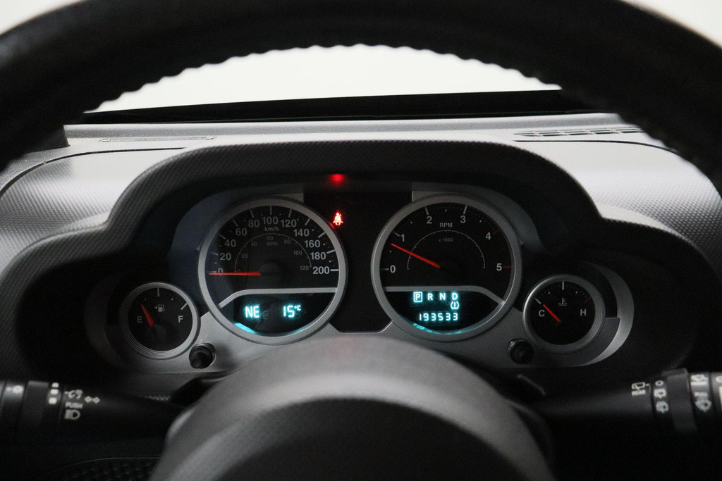 49598472-7.jpg