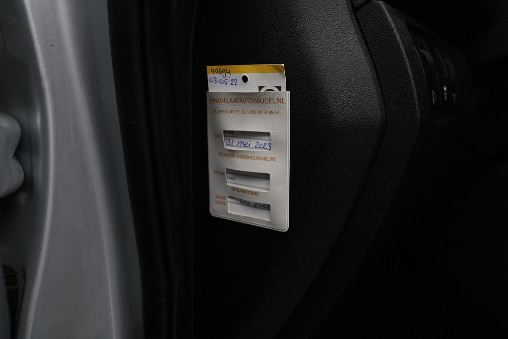 52977297-18.jpg