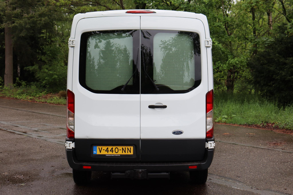 53272100-6.jpg