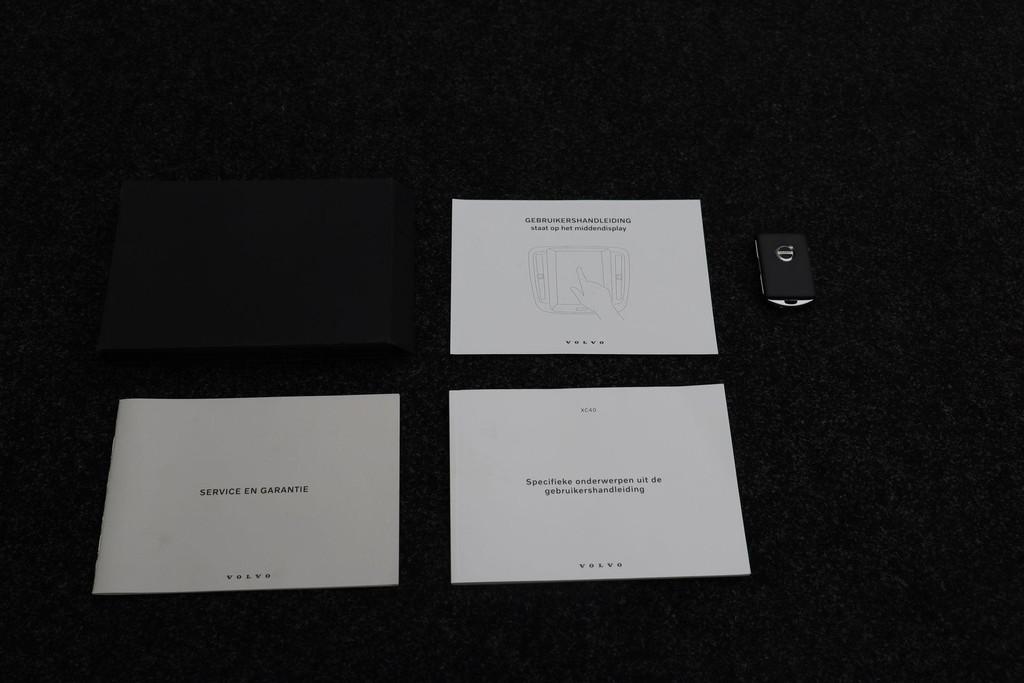 53384702-44.jpg