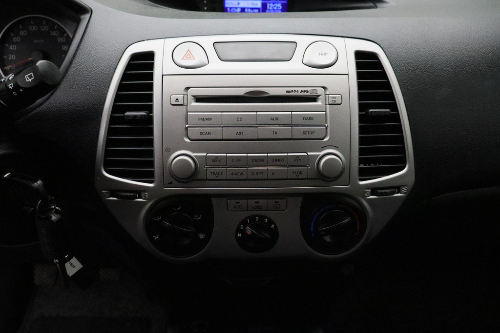 53762992-20.jpg