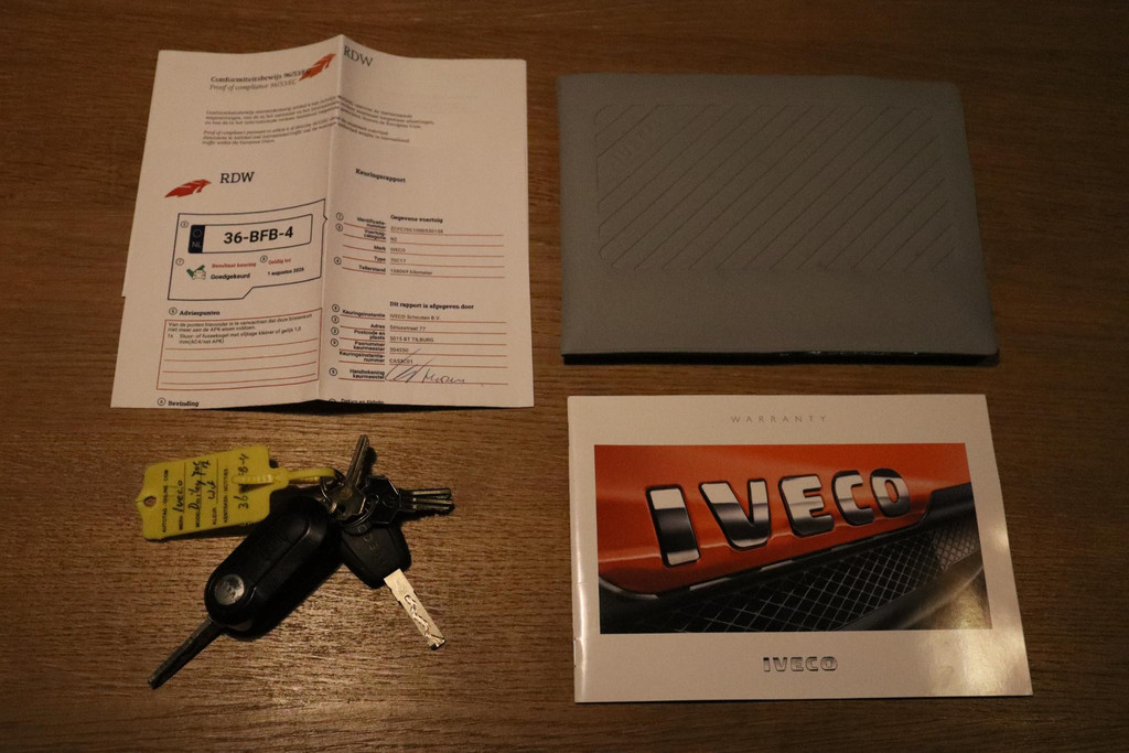 55384141-15.jpg