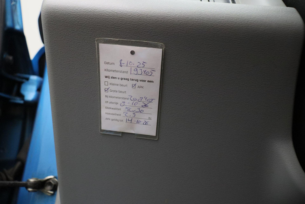 55885803-19.jpg