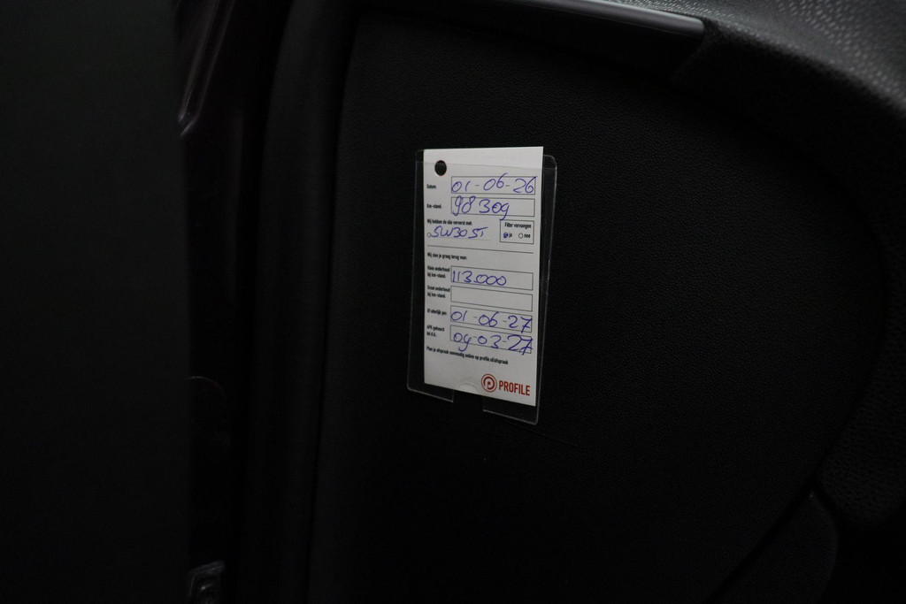 56098253-20.jpg