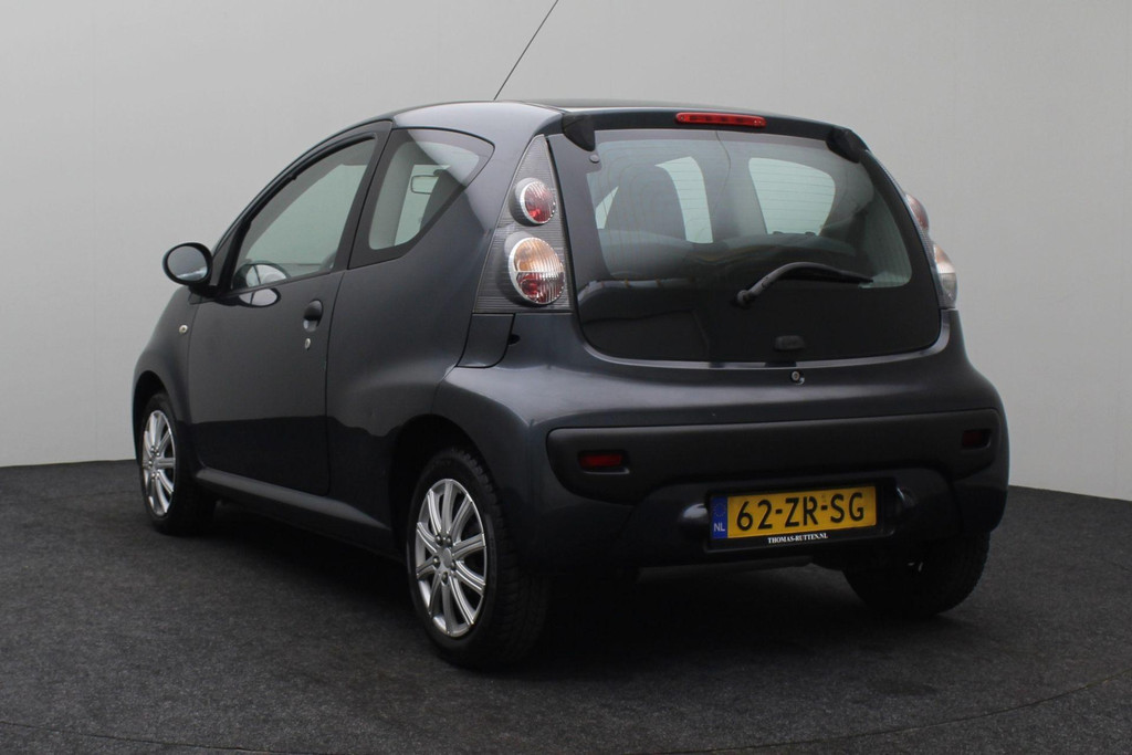56496080-9.jpg