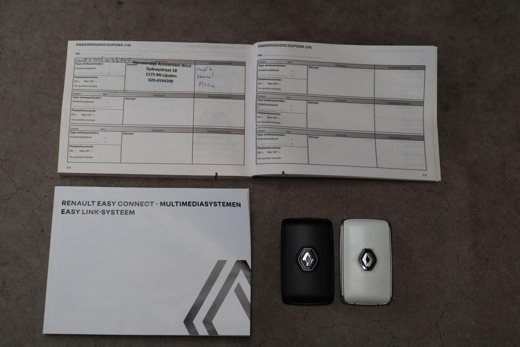 56609793-14.jpg