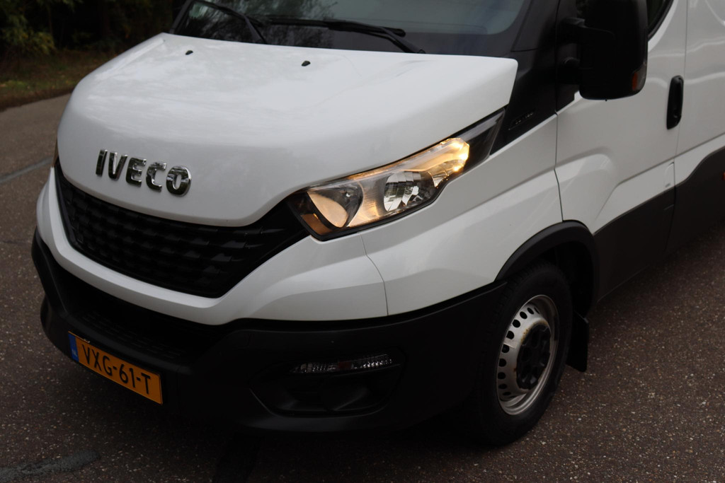 57528956-14.jpg
