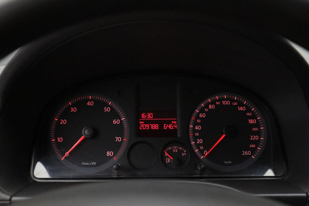 57626260-21.jpg